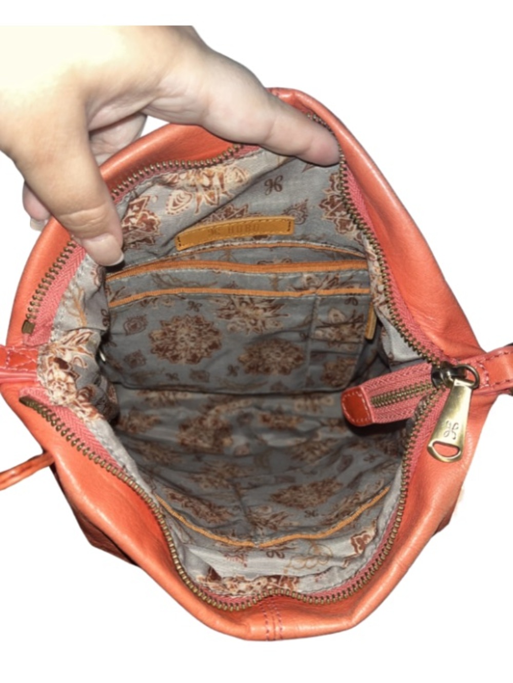 Beautiful HOBO
“Delilah"
Coral Leather Crossbody Bag - Picture 2 of 16